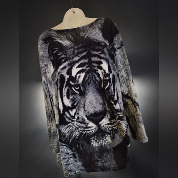 SWEATER with TIGER & RHINESTONE Whiskers SOFT! 2 sides rushed - Picture 1 of 14